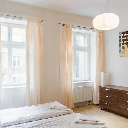 Lion Apartments In Historical Center, Bratislava Old Town Exterior photo