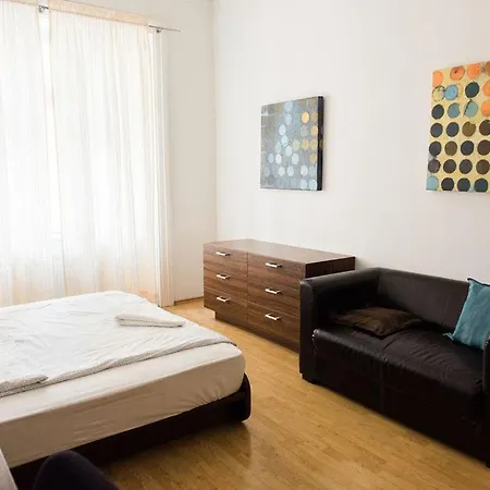 Lion Apartments In Historical Center, Bratislava Old Town Exterior photo