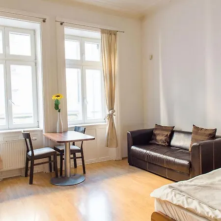 Lion Apartments In Historical Center, Bratislava Old Town Exterior photo