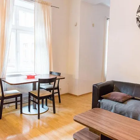 Lion Apartments In Historical Center, Bratislava Old Town Exterior photo
